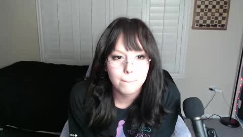 Snapshot of pokiepoki chatting on 12/22/25, 04:31 jada online show from 12/22/25, 04:31