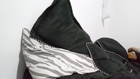 Snapshot of pol_eros chatting on 03/06/25, 09:31 pol eros online show from 03/06/25, 09:31