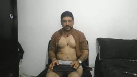 Snapshot of pol_eros chatting on 09/23/25, 01:30 pol eros online show from 09/23/25, 01:30