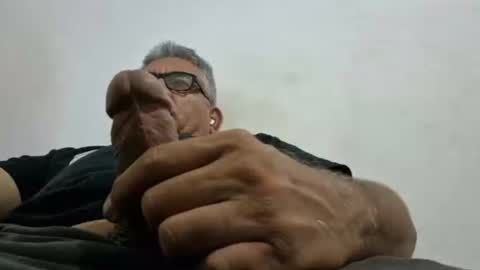 poli online show from 02/19/25, 02:33