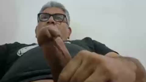 poli online show from 09/12/25, 02:17