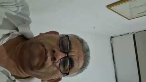 poli online show from 10/20/25, 03:07