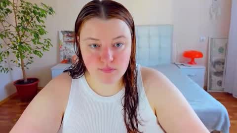 Snapshot of polinasallivan chatting on 05/23/26, 10:30 Polina online show from 05/23/26, 10:30