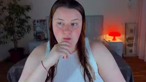Snapshot of polinasallivan chatting on 07/21/26, 06:43 Polina online show from 07/21/26, 06:43