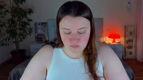 Snapshot of polinasallivan chatting on 07/22/26, 05:27 Polina online show from 07/22/26, 05:27