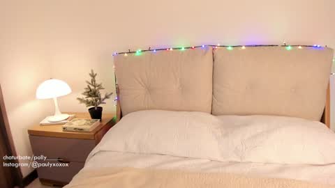 Polly online show from 12/26/24, 12:57