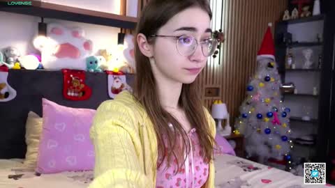 Polly online show from 11/23/25, 07:19