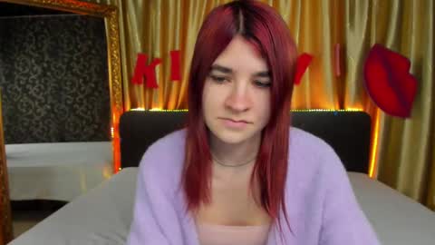 Polly online show from 02/12/25, 07:34