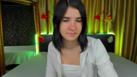 Polly online show from 10/20/25, 06:03