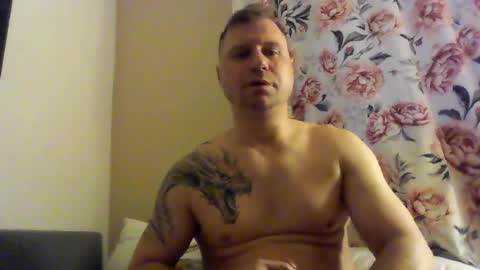 Snapshot of polonista123 chatting on 06/12/26, 01:59 polonista123 online show from 06/12/26, 01:59