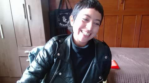 Poly online show from 03/07/25, 08:33