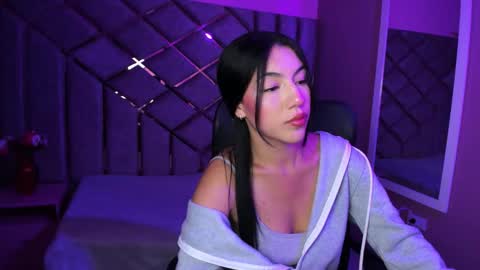 poly sasha  online show from 11/29/25, 04:04