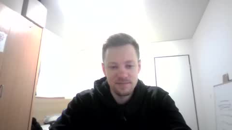 pommesmiteiscreme online show from 02/08/25, 03:19