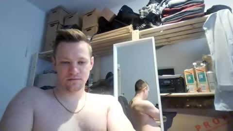 pommesmiteiscreme online show from 02/15/26, 08:13