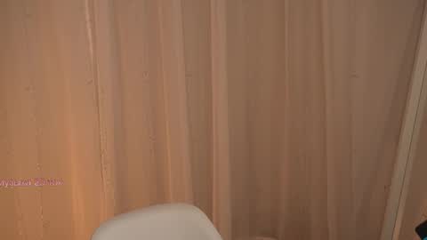 Snapshot of poni_dii chatting on 02/02/26, 09:41 online show from 02/02/26, 09:41