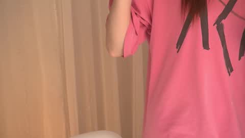 Snapshot of poni_dii chatting on 02/05/26, 10:09 online show from 02/05/26, 10:09