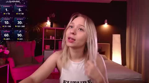 Snapshot of pooja_hegde chatting on 09/15/25, 01:05 Eva online show from 09/15/25, 01:05