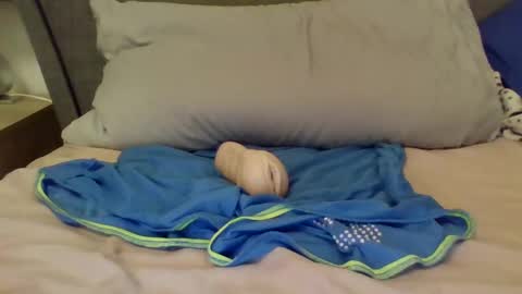 Snapshot of poomplex002 chatting on 12/10/24, 01:22 TheMan002 online show from 12/10/24, 01:22