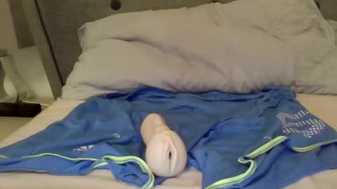 Snapshot of poomplex002 chatting on 01/14/25, 06:28 TheMan002 online show from 01/14/25, 06:28