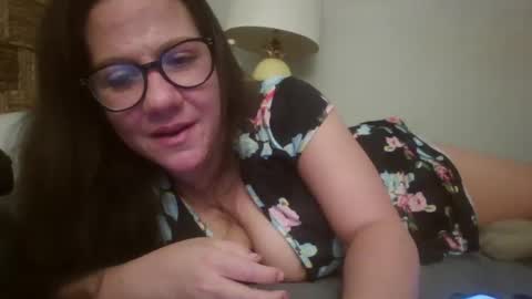 Snapshot of pooncahantits chatting on 01/15/25, 01:41 Emily at Home online show from 01/15/25, 01:41