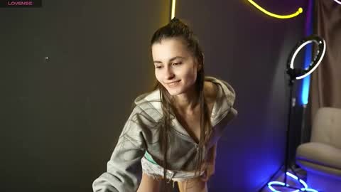 Louise  see you on December 1  at 2200 UTC3 online show from 10/06/25, 08:12