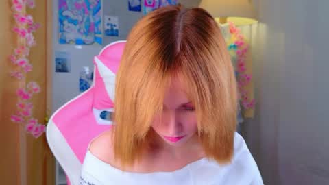 Snapshot of popjenny chatting on 05/13/26, 03:31 Hi Daddy Im Jane online show from 05/13/26, 03:31