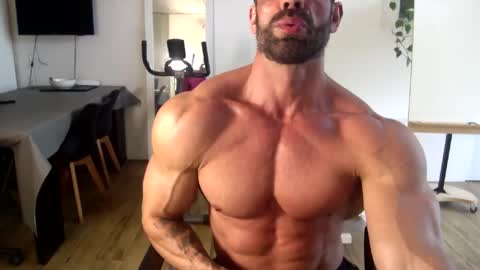 popopo0 online show from 11/19/25, 04:18