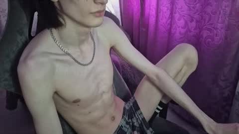 Snapshot of popoul_couple chatting on 06/18/26, 07:30 popoul_couple online show from 06/18/26, 07:30
