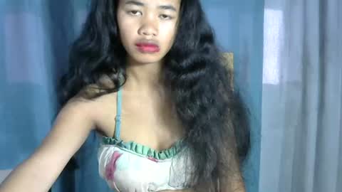 Snapshot of poppy_kelley chatting on 05/20/26, 05:02 Lilly online show from 05/20/26, 05:02