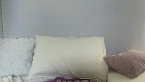 Poppy Knox online show from 10/25/25, 12:07