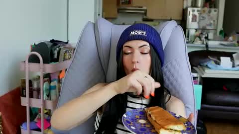 A cadia online show from 11/05/25, 05:57