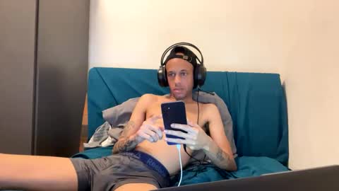 Snapshot of porce_lover chatting on 04/19/26, 10:12 Porce online show from 04/19/26, 10:12