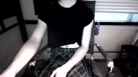 porcelain_tears01 online show from 03/19/26, 11:03