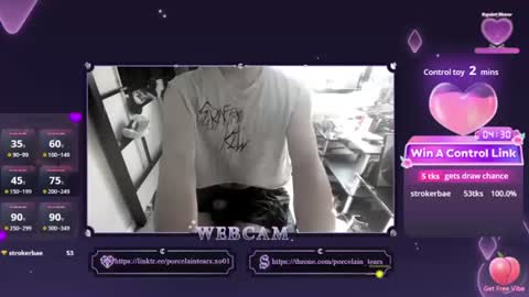 Snapshot of porcelain_tears01 chatting on 06/13/26, 12:36 porcelain_tears01 online show from 06/13/26, 12:36