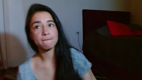 porcelainlux online show from 10/19/25, 10:54