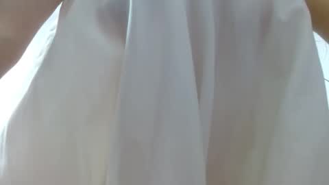 porcelainlux online show from 11/01/25, 10:45