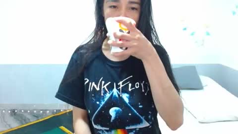 porcelainlux online show from 12/17/25, 03:12