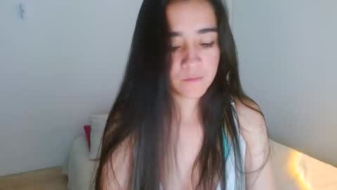 porcelainlux online show from 04/18/26, 11:49