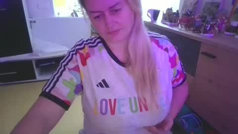 MelissOfficial online show from 12/03/25, 09:29