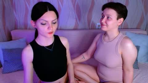 Snapshot of pornostendup chatting on 06/03/26, 10:48 Ana and Tati online show from 06/03/26, 10:48