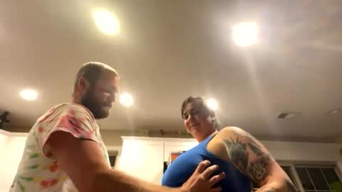 Snapshot of pornwatchingcouple chatting on 06/14/26, 04:14 pornwatchingcouple online show from 06/14/26, 04:14