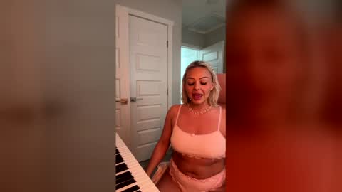 Porscha Bendz online show from 04/23/26, 08:44