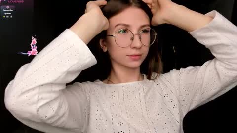 Elizabeth online show from 10/22/25, 07:13