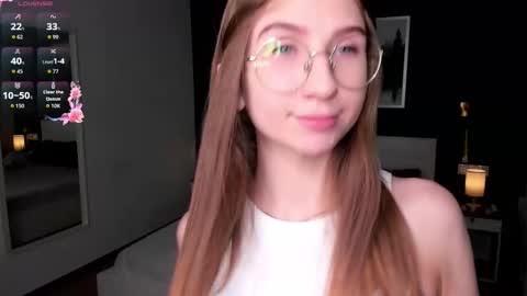 Elizabeth online show from 11/17/25, 07:19