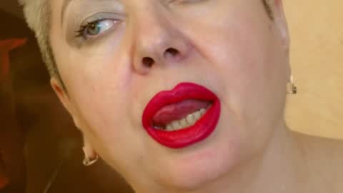 LADY POSH online show from 01/10/25, 01:42