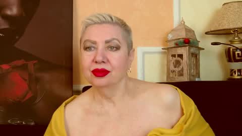 Snapshot of posh_lady chatting on 04/30/26, 11:49 LADY POSH online show from 04/30/26, 11:49