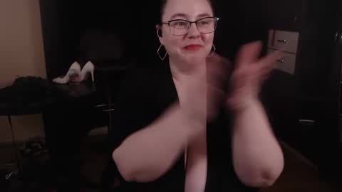 PoshMistres    online show from 03/08/25, 05:49