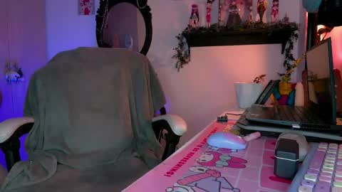 Snapshot of posigore chatting on 05/11/26, 06:49 Anna Goth independient model online show from 05/11/26, 06:49