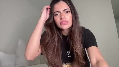 Snapshot of poutyselena chatting on 04/07/26, 09:59 Selena online show from 04/07/26, 09:59