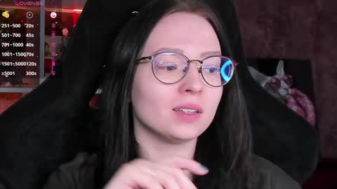 Robyn online show from 04/22/26, 09:22